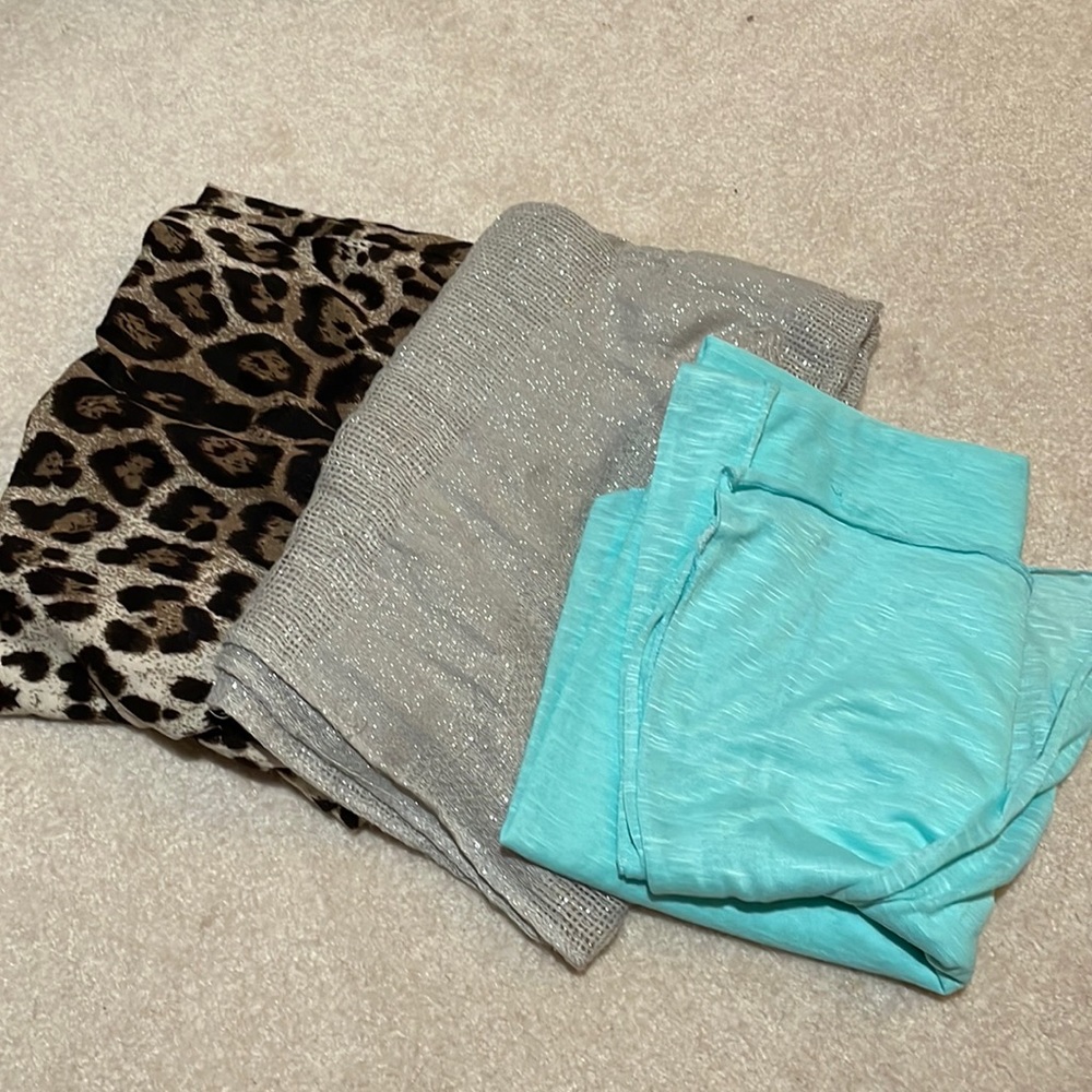 2/$8❗️| 3 piece scarf bundle